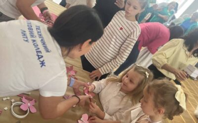 Квіти, барви й тепло сердець: майстерка від флористів і дизайнерів для маленьких пацієнтів