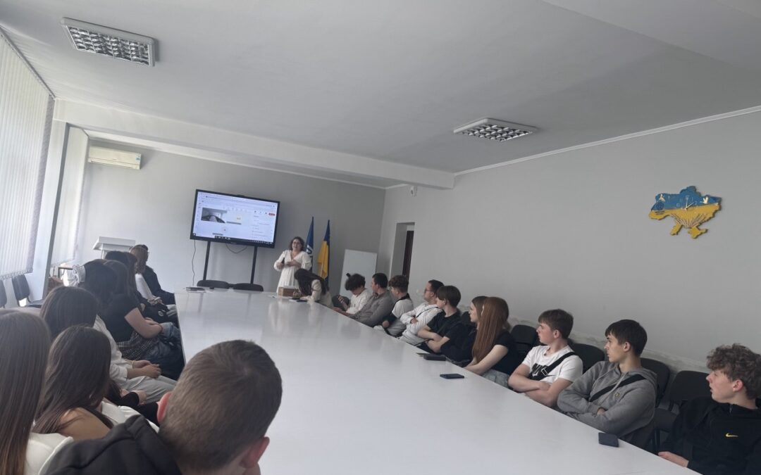 Зустріч здобувачів освіти першого курсу спеціальності 073 Менеджмент з успішними випускниками