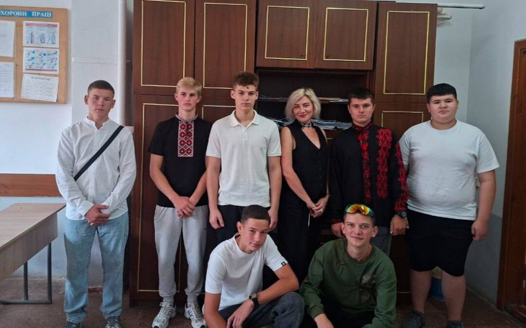 “Факт-чек знайомства”: незвичний старт занять з української мови у першокурсників
