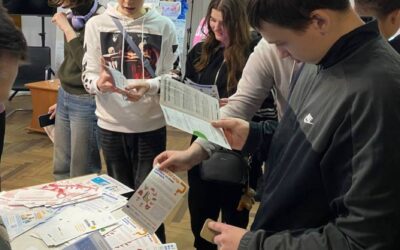 Простими словами: важливі розмови з молоддю про здоров’я